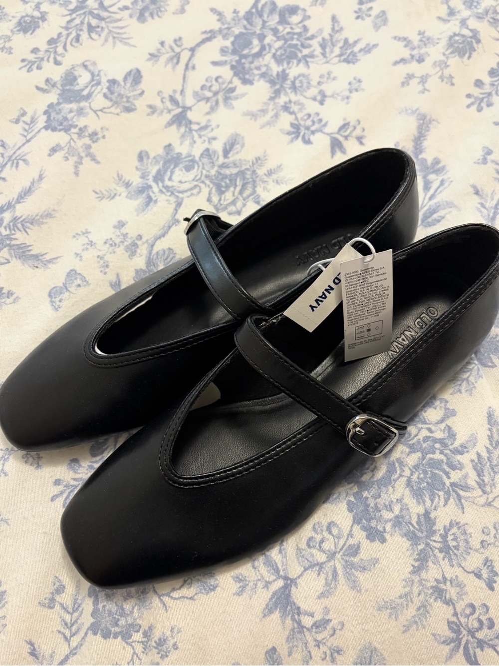 Old Navy Black Mary Jane Flats with Buckle
